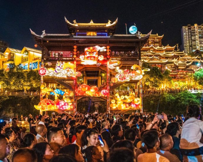 Stranded Chinese tourists turn to officials’ homes as hotels run out during May Day holiday rush