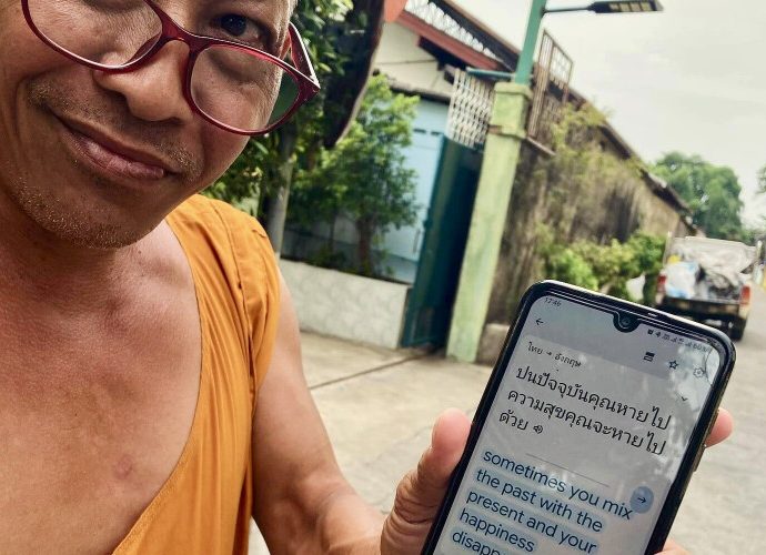 Thai monk shares wisdom via Google Translate