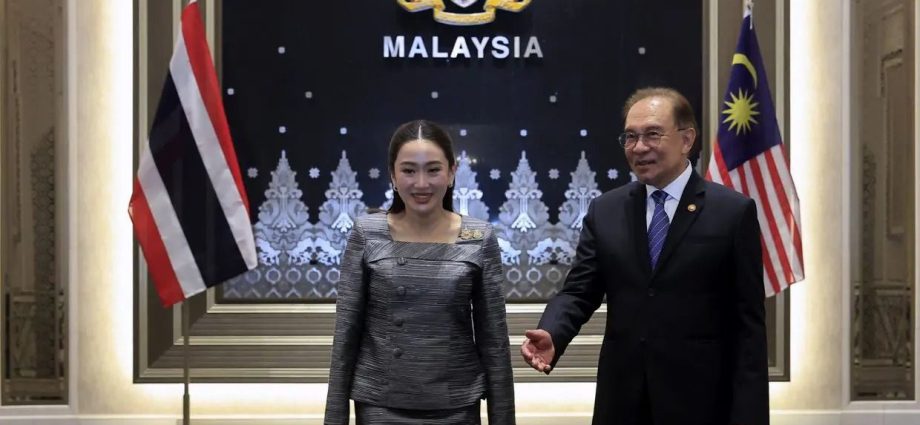 Thai PM says that joint Cabinet meeting planned at Thailand-Malaysia border