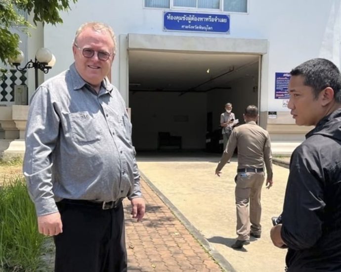 Thailand drops royal insult prosecution against American academic