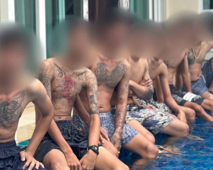 Thais, Chinese arrested in raid on scam gang