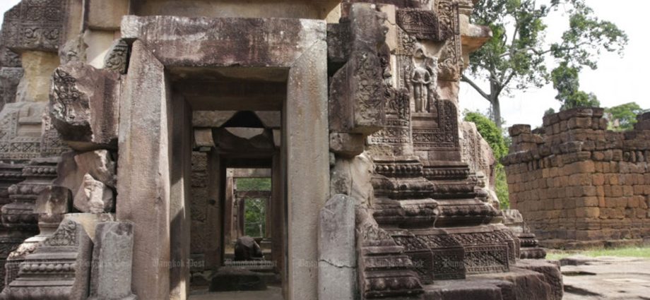 Troops withdraw from ancient temple after bilateral talks