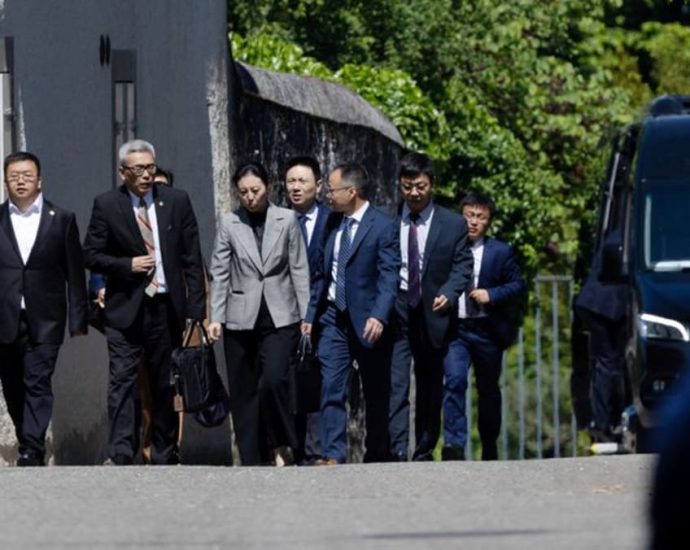US-China talks resume as Trump hails ‘total reset’ in trade relations