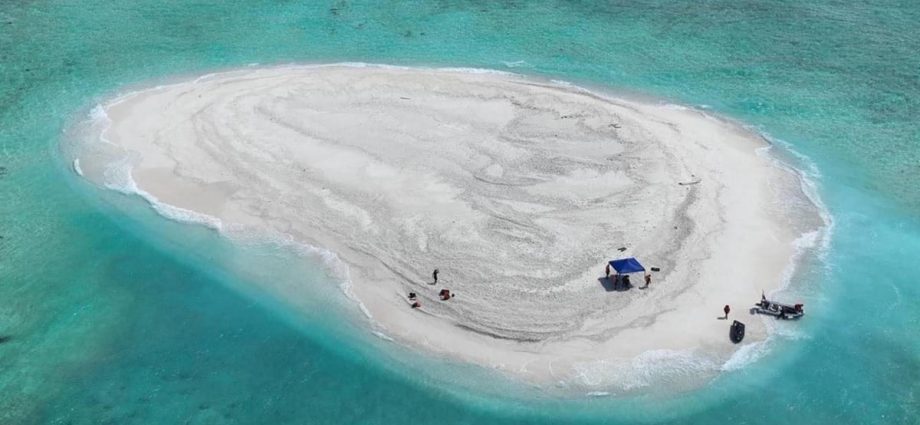 Vietnam opposes China, Philippines’ moves on South China Sea reef