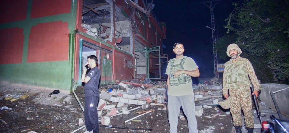 Who are the Pakistan-based LeT and JeM groups targeted by Indian strikes?