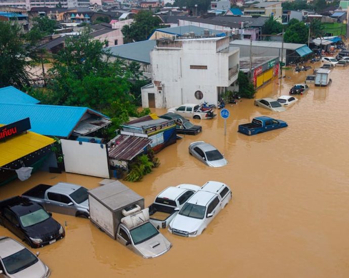 Death toll from Thailand floods reaches 170