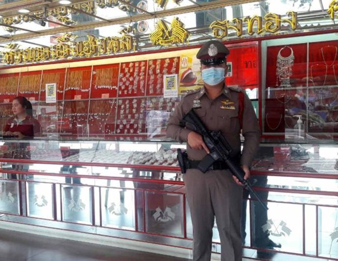Police urge gold shops in ‘red zones’ to boost security Police urge gold shops in ‘red zones’ to boost security