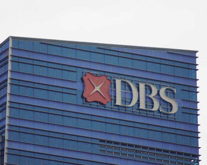 DBS’ net profit falls 3% to Sbn amid rate headwinds | FinanceAsia DBS’ net profit falls 3% to Sbn amid rate headwinds | FinanceAsia